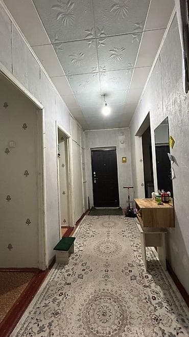 ул гражданская: 4 комнаты, 83 м², 105 серия, 2 этаж, Старый ремонт — 2