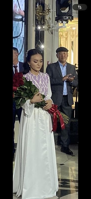 Вечернее платье, Классическое, Длинная модель, Велюр, С рукавами, Камни, С пайетками, S