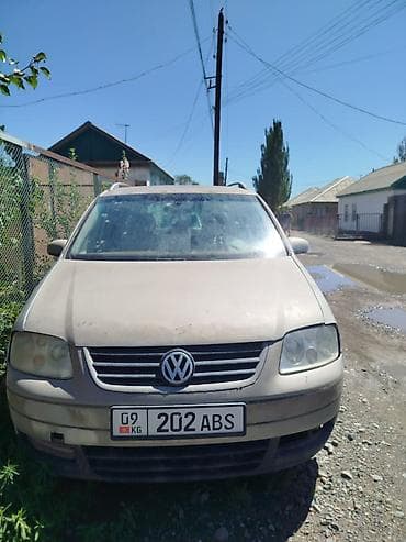Volkswagen Touran: 2002 г., 2 л, Механика, Дизель, Универсал at lalafo.kg Volkswagen Touran: 2002 г., 2 л, Механика, Дизель, Универсал