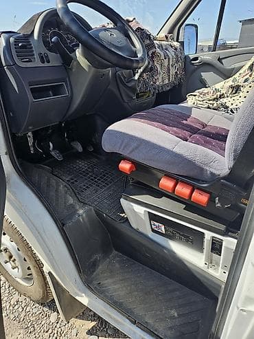 поручень на спринтер: Пассажиро-грузовой фургон Mercedes-Benz (тип Sprinter/Vito класс) — 4