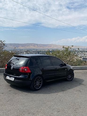 Продажа авто: Volkswagen Golf V: 2004 г., Автомат, Хэтчбэк — 3