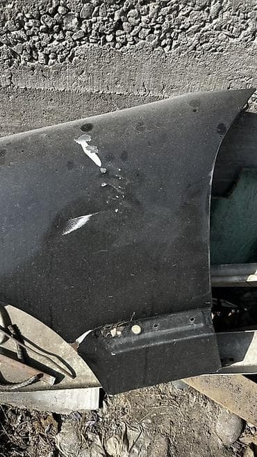 Детали ходовой части: Крыло Переднее левое Mercedes-Benz, Б/у — 2