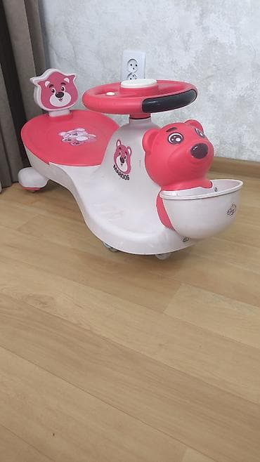 Детская каталка‑машинка MAROOS (розово‑белая) - Тип: инерционная