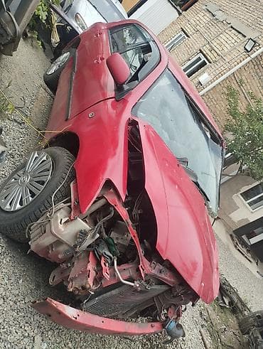 тоя пистолет: Toyota Corolla: 2002 г. — 3