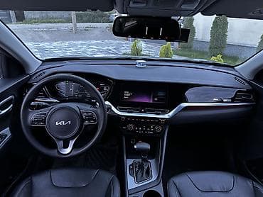 Kia: Kia Niro: 2021 г., 1.8 л, Вариатор, Гибрид, Хэтчбэк — 8