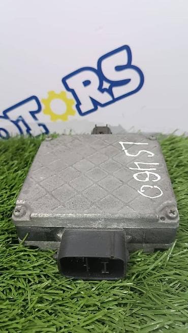 ls460: Lexus LS460, блок управления электронной рулевой рейки — 1