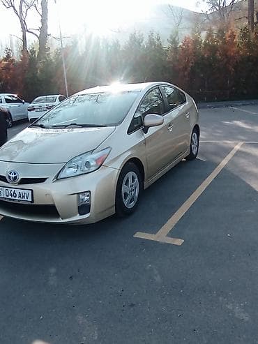 Toyota Prius: 2011 г., 1.8 л, Автомат, Гибрид, Лифтбек — 1