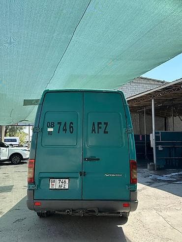 диван спринтер: Mercedes-Benz Sprinter, 2.2 CDI, средняя база, грузовой фургон — 8