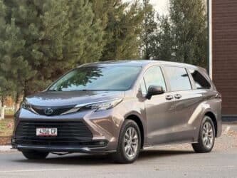 покрышка 17 5: Toyota Sienna: 2021 г., 2.5 л, Вариатор, Гибрид, Минивэн — 3