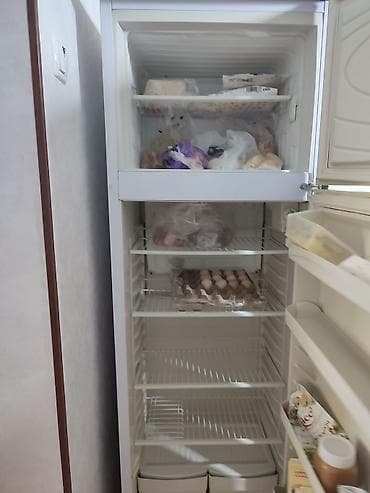 Бытовая техника: Холодильник NORD двухкамерный, состояние б/у, работает отлично высота — 2