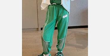 Швея Оверлочница