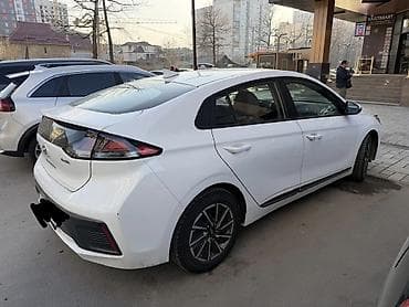 хендай ионик гибрид: Hyundai Ioniq: 2022 г., Робот, Электромобиль, Седан — 2