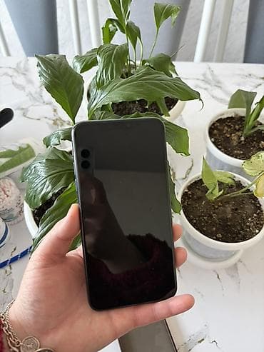 IPhone 11 Pro Max, Б/у, 256 ГБ, Matte Midnight Green