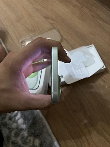 Техника и электроника: IPhone 15, зеленый - Экран 6.1" Super Retina XDR OLED с Dynamic — 4