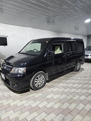 Honda Stepwgn: 2004 г., 2 л, Автомат, Бензин, Минивэн