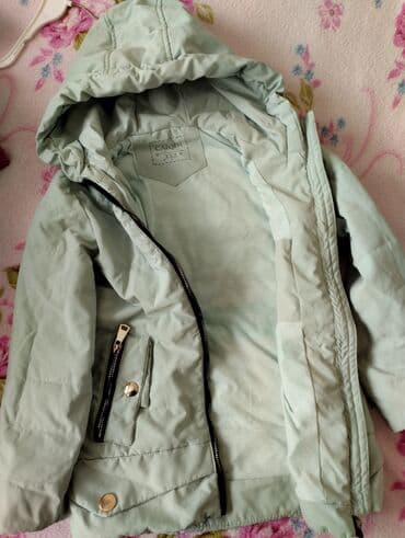 спортивное оборудование: Продаю красивую ментоловую курточку ( Деми)размер 122 — 2
