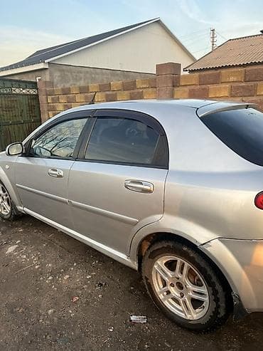 Chevrolet Aveo: 2013 г., Механика, Седан