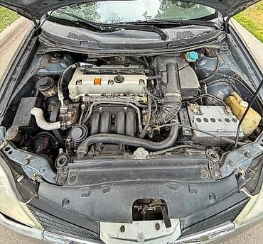 Транспорт: Nissan Primera: 2002 г., 2 л, Автомат, Бензин, Хэтчбэк — 9