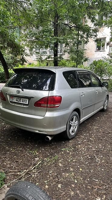 Продажа авто: Toyota Ipsum: 2004 г., 2.4 л, Автомат, Газ, Универсал — 3