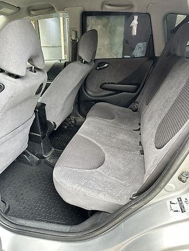 Продажа авто: Honda Fit: 2002 г., 1.3 л, Вариатор, Бензин, Хэтчбэк — 7