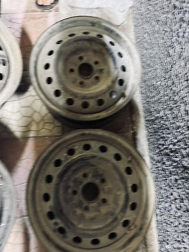 Диски: Железные Диски R 16 Toyota, Комплект, отверстий - 5, Б/у — 4