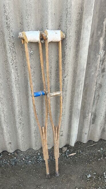 отдам даром находка: Костыли, балдак — 1