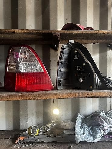 Унаа тетиктери: Стоп-сигналдар комплектиси Honda Колдонулган, Оригинал, Жапония — 1