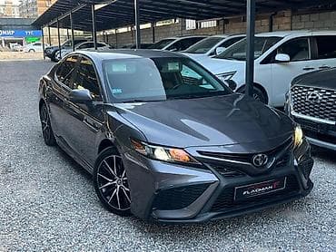 Toyota Camry: 2021 г., 2.5 л, Автомат, Бензин, Седан — 3