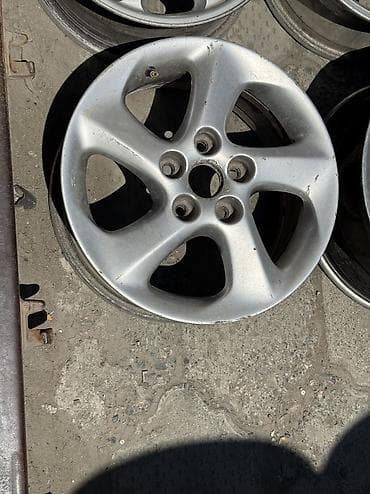 Литые Диски R 16 Kia, Комплект, отверстий - 5, Б/у