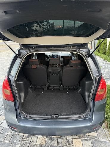 Транспорт: Toyota Corolla Verso: 2004 г., 1.6 л, Механика, Бензин, Седан — 7
