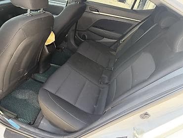 видно: Hyundai Elantra: 2018 г., 1.4 л, Автомат, Бензин, Седан — 10