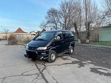 audi a4: Mitsubishi Delica: 2005 г., 3 л, Автомат, Газ, Минивэн — 4