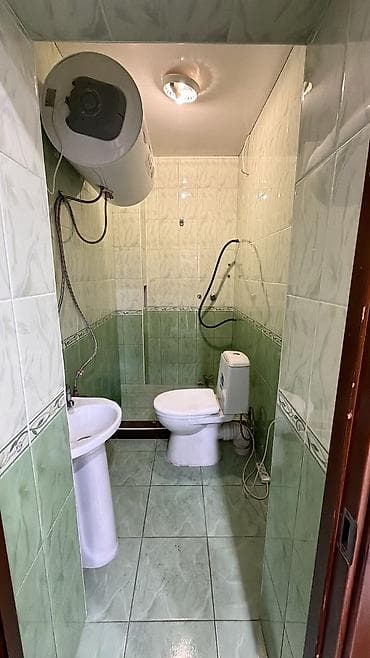 Дома: 📍 Локация: г. Бишкек, ул. Ахунбаева 255 (пересечение с ул — 6