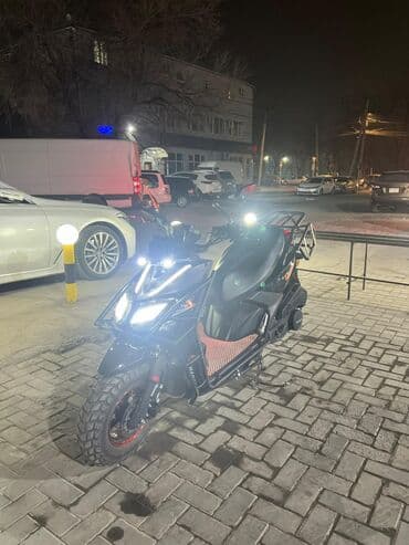 держатель для телефона на скутер: Скутер 150 куб. см, бензиновый - Агрессивный дизайн с высоким — 8