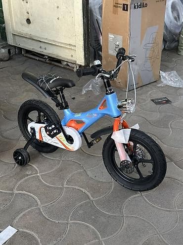 Детский велосипед с дополнительными боковыми колесами - Размер колес — 3