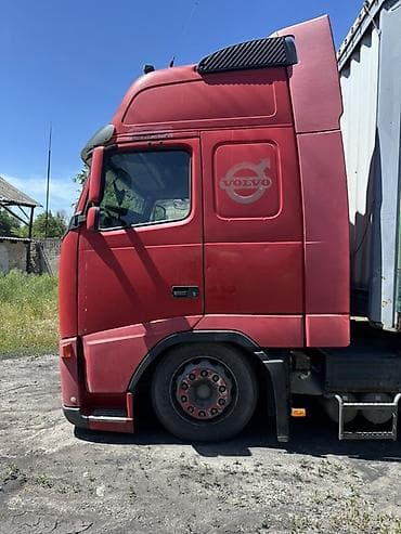 тигач волво: Тягач, Volvo, 2004 г., Тентованный — 3
