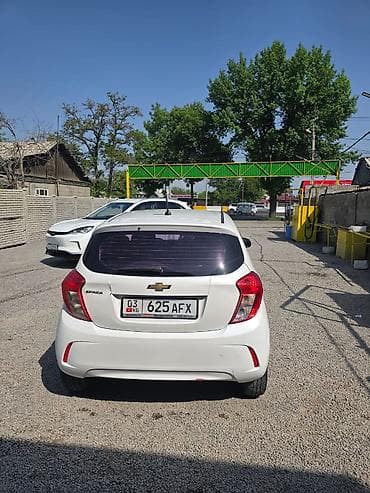 обмен на малолетражку: Chevrolet Spark: 2017 г., 1 л, Автомат, Бензин, Хэтчбэк — 6