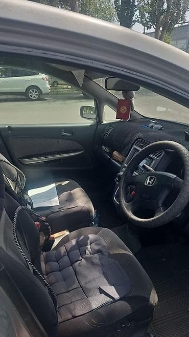 Транспорт: Honda Stream: 2002 г., Автомат, Бензин, Минивэн — 5