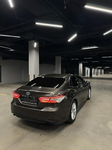 crv 2: Toyota Camry: 2018 г., 2.5 л, Автомат, Гибрид, Седан — 3