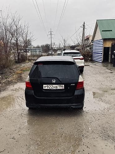 Продажа авто: Honda Fit: 2002 г., Автомат, Бензин, Хэтчбэк — 3