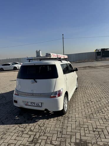 пол для авто: Daihatsu Materia: 2008 г., 1.5 л, Механика, Бензин, Минивэн — 5