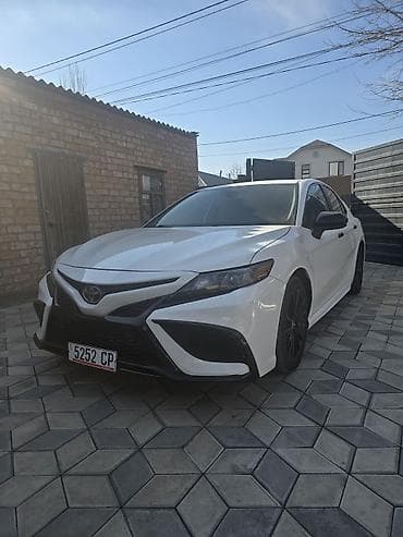 subaru legasu: Toyota Camry: 2021 г., 2.5 л, Автомат, Бензин, Седан — 2