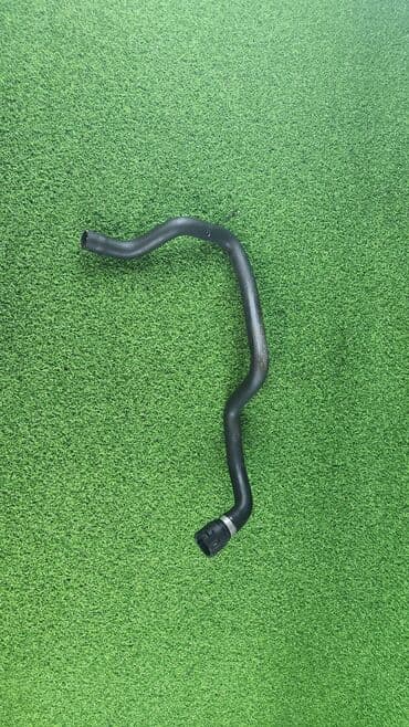 блок предохранителей: Патрубок Е39 2000г 6421 8 378 368 В отличном состоянии, очень — 1