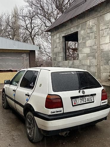 машина кузов: Volkswagen Golf: 1994 г., 1.8 л, Механика, Бензин, Хэтчбэк — 5