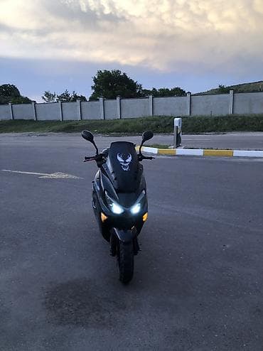 gilera runner: Скутер (макси-скутер) черного цвета с тюнингом и спортивным стилем — 2