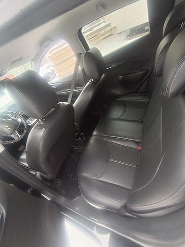 subaru legacy 2005: Chevrolet Spark: 2017 г., Вариатор, Бензин, Хэтчбэк — 8