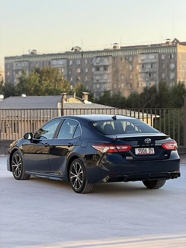 Toyota Camry: 2019 г., 2.5 л, Автомат, Бензин, Седан — 2