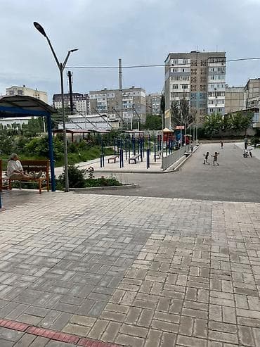 салон сдаю: 2 комнаты — 8