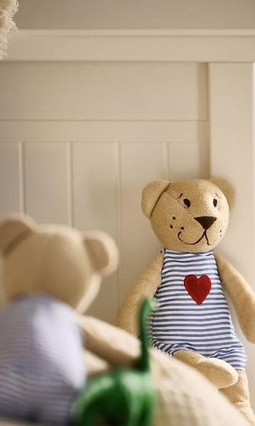 Мягкая маленькая игрушка «Мишка с сердечком» - Очаровательный