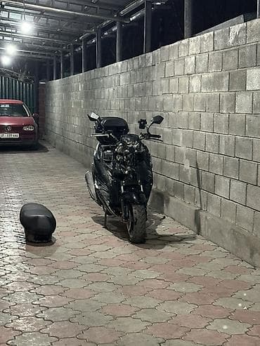 suzuki samurai: Скутер/макси-скутер черного цвета с красными вставками и литыми — 2